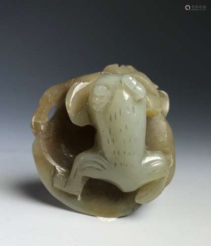 CARVED JADE FROG ON A LILLY PAD