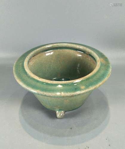 GREEN GLAZED PORCELAIN TRIPOD CENSER