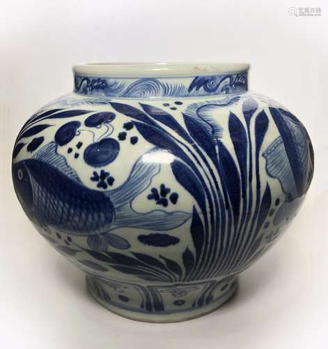 BLUE AND WHITE PORCELAIN GINGER JAR