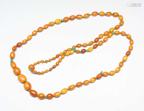 19th Chinese Antique Amber Beads Necklace