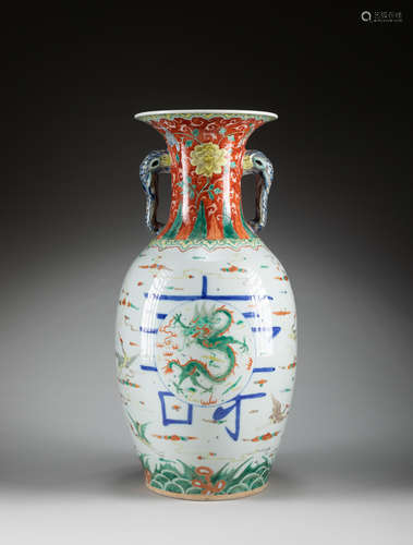 Republic Period Chinese Antique Famille Rose Vase