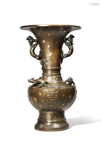 A LARGE CHINESE GOLD-SPLASHED YEN YEN VASE