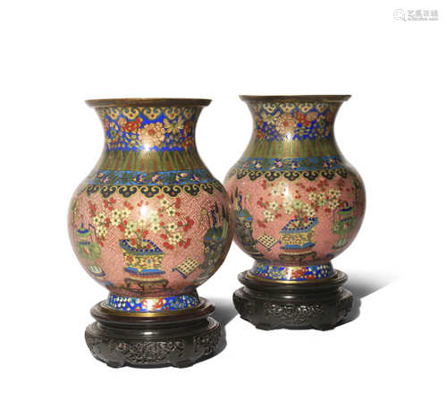 A PAIR OF CHINESE CLOISONNE VASES