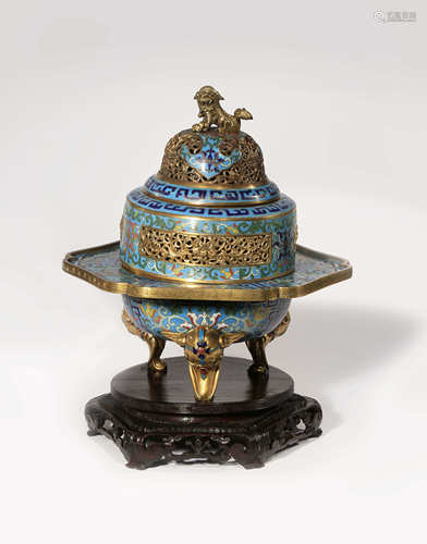 A CHINESE CLOISONNE INCENSE BURNER AND COVER