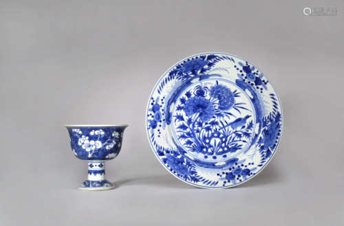 A CHINESE BLUE AND WHITE PLATE AND A STEM BOWL