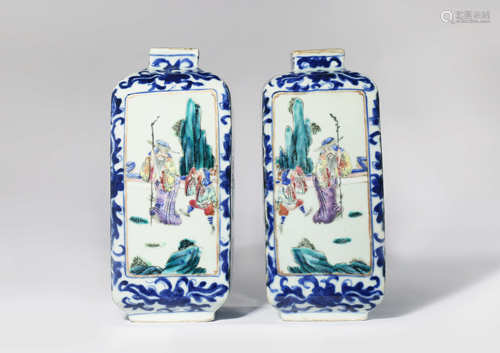 A PAIR OF CHINESE FAMILLE ROSE AND UNDERGLAZE BLUE SQUARE-SECTION VASES