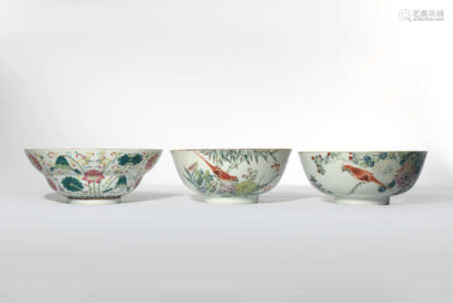 A CHINESE FAMILLE ROSE 'WUFU' OGEE BOWL