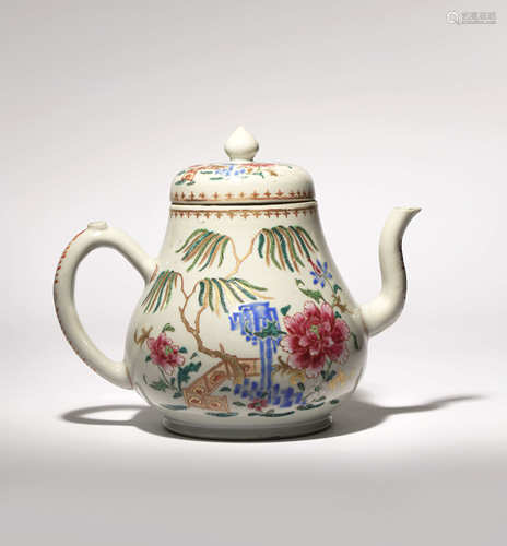 A LARGE CHINESE FAMILLE ROSE TEAPOT AND COVER