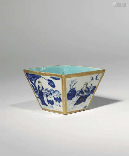 A SMALL CHINESE GILT AND BLUE ENAMEL FLARED SQUARE CUP