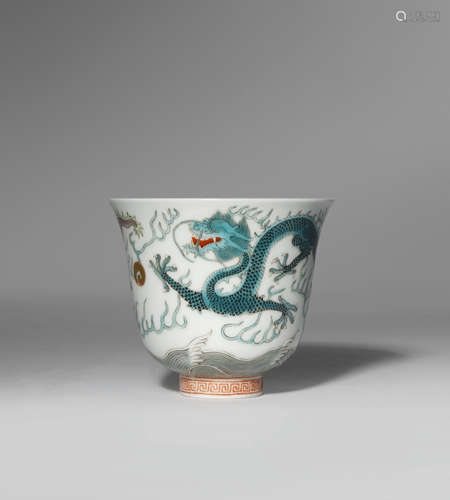 A CHINESE POLYCHROME ENAMELLED 'DRAGON' CUP