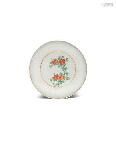 A SMALL CHINESE FAMILLE VERTE 'CHRYSANTHEMUM' DISH