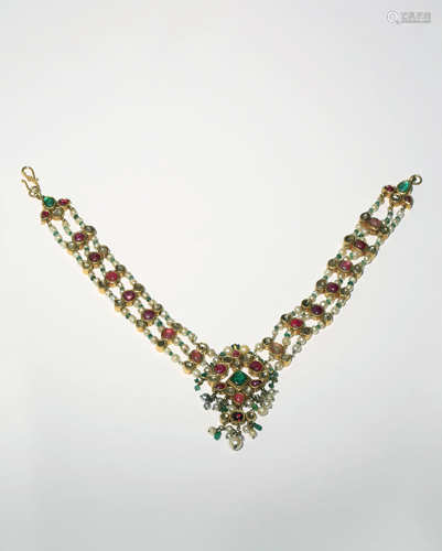 A DECCAN INDIAN GEM-SET NECKLACE