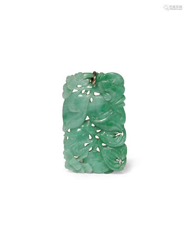 A CHINESE APPLE GREEN JADEITE 'SAN DUO' PENDANT