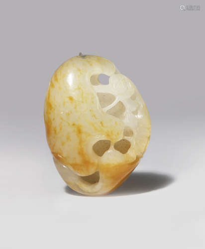 A CHINESE PALE CELADON JADE PENDANT