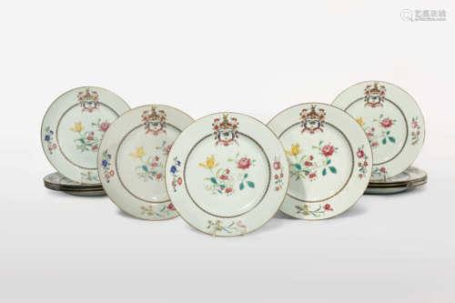 A SET OF ELEVEN CHINESE FAMILLE ROSE ARMORIAL PLATES