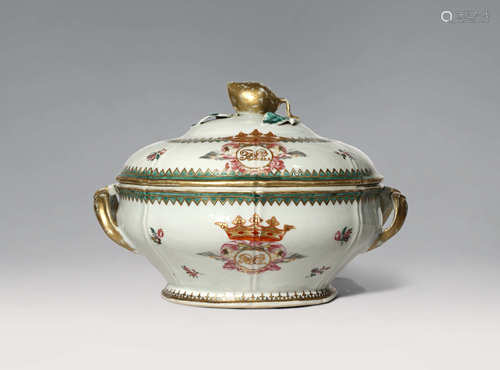 A CHINESE ARMORIAL TUREEN AND COVER