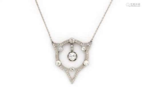 A. Art Deco platinum and 14 krt white gold pendant with necklace. Set with rose and brilliant cut