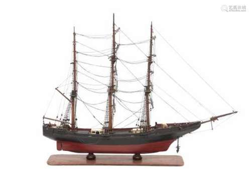 A wooden model ship, Baltimore clipper. Early 20th centuryheight 72 cm.- - -29.00 % buyer's