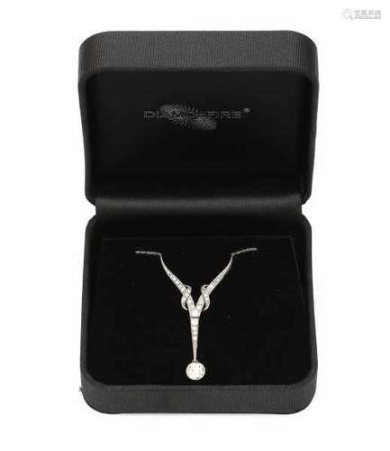 A 14 carat Belle Epoque white gold necklace with pendant. Set with pre-dominantly old-European and