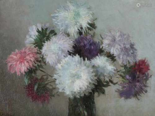 Chris van der Windt (1877-1952)Still life with chrysanthemum. Signed lower left.Marouflé 27,5 x 36,5