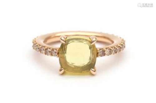 18 carat pink gold Pommelato 'Nudo' ring with Diamonds and lemon quartz.Size: 55/ 17.5. Diamonds