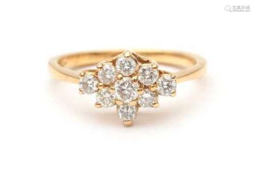 18 carat yellow gold diamond cluster ring, set with nine brilliant cut diamonds, total of ca. 0.40