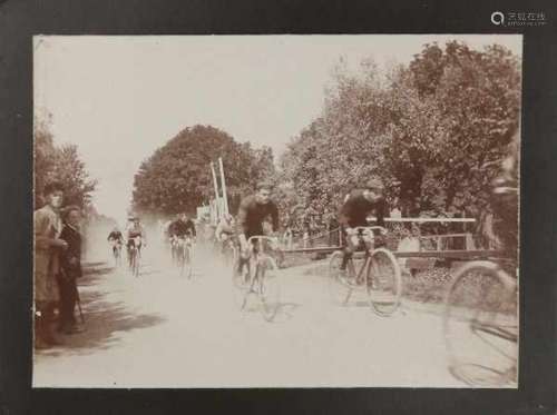 Nine photographs of which five with cyclists (Haagsche wielerbaan) and four of The Hague . All but