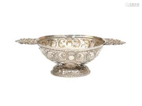 A Dutch silver brandy bowl. Maker's mark Johannes de Vries. Hallmarked Sneek. Year letter 1751. With