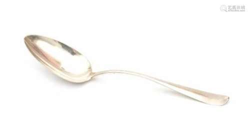 A large Dutch silver spoon. Maker's mark RHLength 39,5 cm. Weight: 186 gram- - -29.00 % buyer's