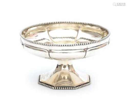 A foreign silver bowl. Imported by Begeer. With engraving.Weight: 492 gram- - -29.00 % buyer's