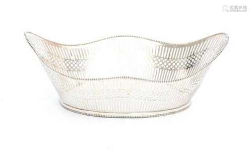 A Dutch silver bread basket. Maker's mark Zilverfabriek Voorschoten. Year letter 1925. With