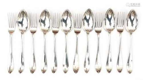 Six Dutch silver forks and spoons. Maker's mark Gerardus Peeters, Rotterdam. Year letter 1815.