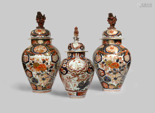 THREE JAPANESE IMARI VASES AND COVERS