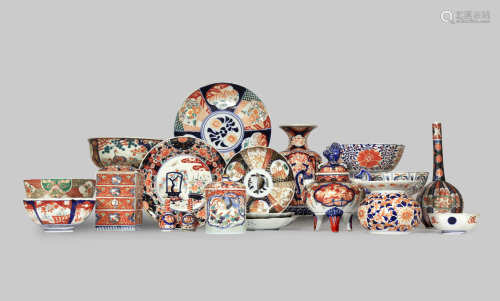 A COLLECTION OF JAPANESE IMARI WARES