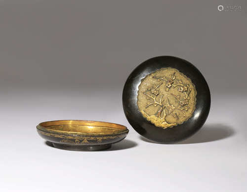 A SMALL PARCEL-GILT BRONZE SAWASA BOX AND COVER