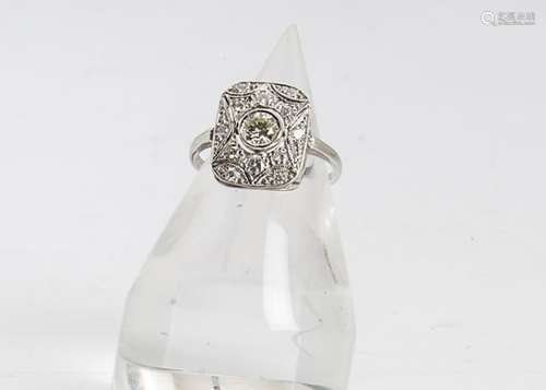 An Art Deco style diamond 18ct marked white gold ring, the rectangular tablet setting centred with