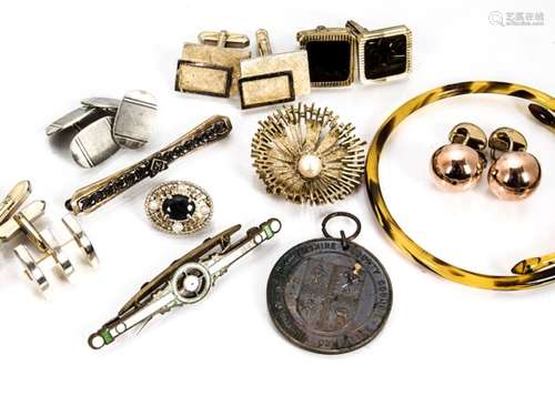 A mixed lot of gentleman's cufflinks, lady's earrings, stick pins, and various other items