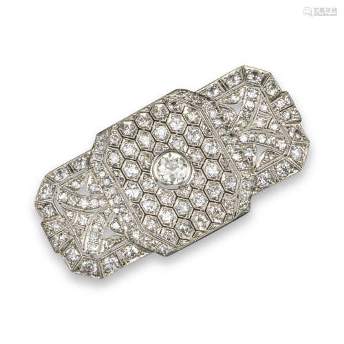 An Art Deco diamond brooch