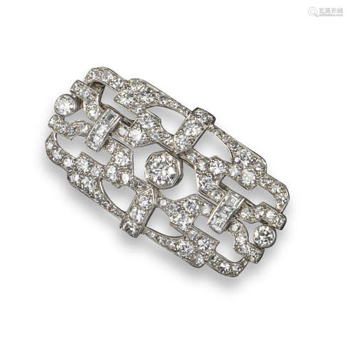 An Art Deco diamond brooch