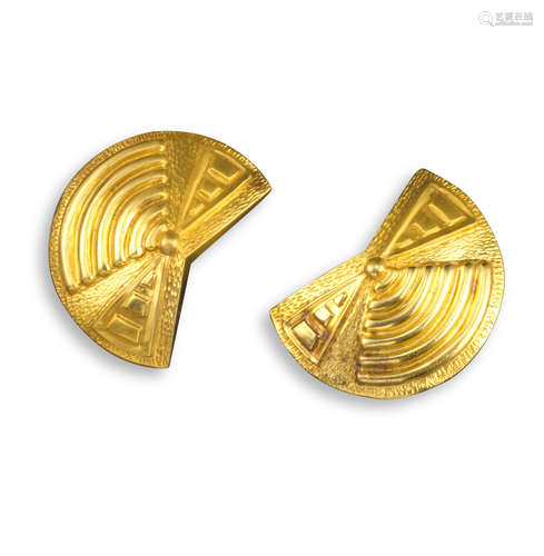 A pair of gold earrings by Lalaounis