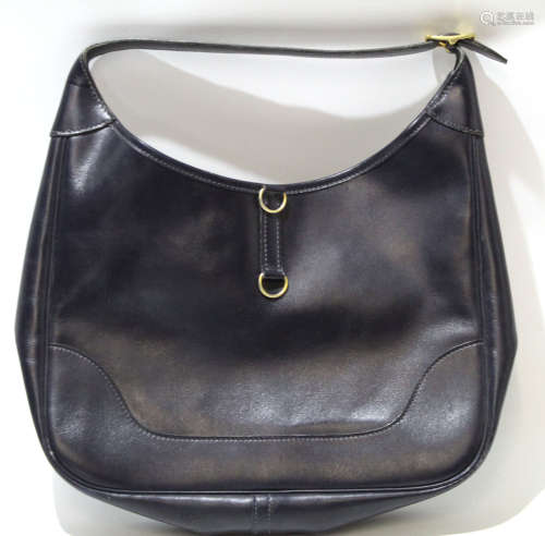 Leather ladies handbag with Hermes label. Note: By repute, the current vendor purchased this in