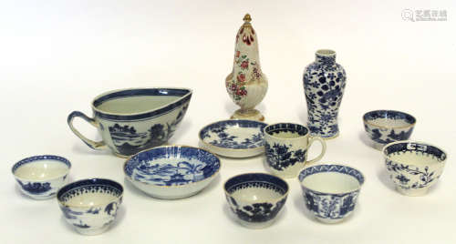 Group of 19th century Chinese porcelain comprising 6 tea bowls and 2 saucers with a blue and white