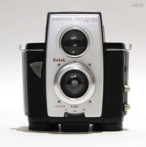 Kodak Brownie reflex 20 camera in original case