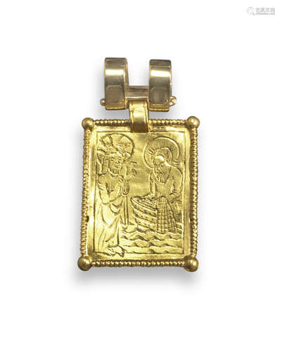 A Medieval iconographic gold pendant