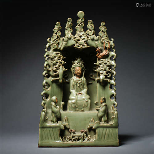 CHINESE PORCELAIN CELADLON GLAZE SEATED GUANYIN IN NICHE