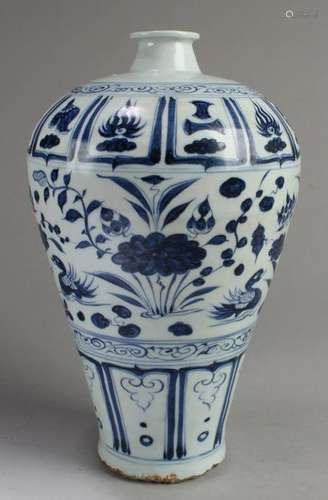 Chinese Blue & White porcelain Meiping Vase