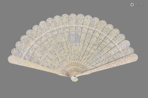 ϒ A Chinese ivory brisé fan