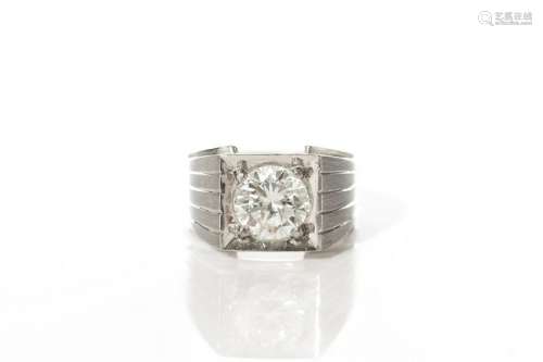 GOLD & DIAMOND SOLITAIRE RING