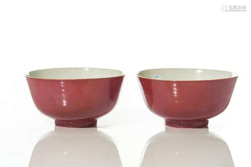 PAIR OF GUANGXU MONOCHROME RED PORCELAIN BOWLS