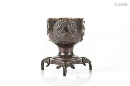 JAPANESE BRONZE TRIPOD CUP WITH ELEPHANT FOOT